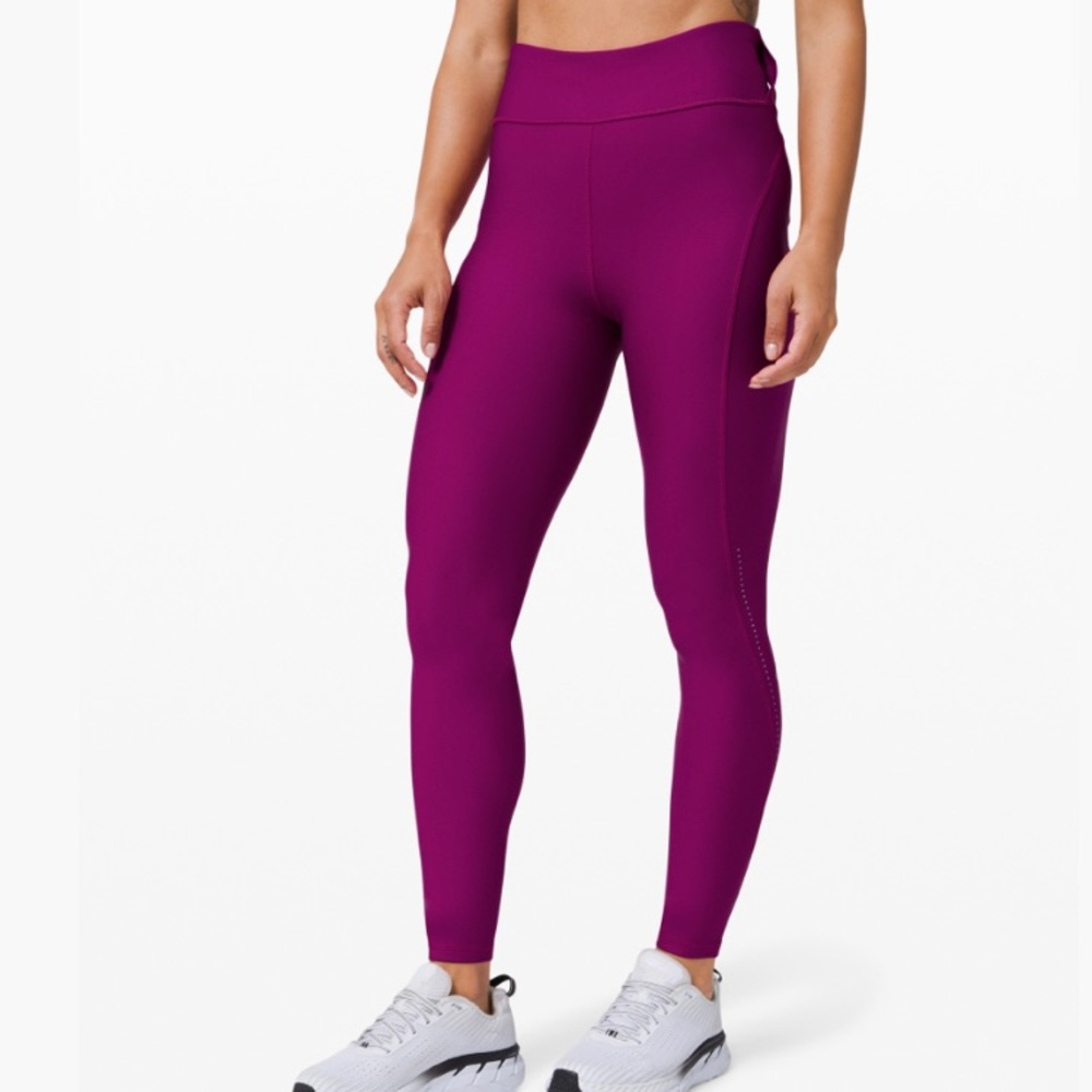 Lululemon Chase the Chill High-Rise8 Tight
Fuschia